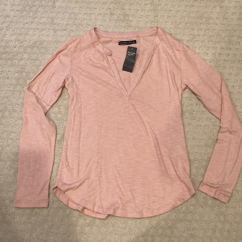 Abercrombie Fitch Rose Blush Long Sleeve V Neck Tee Small
